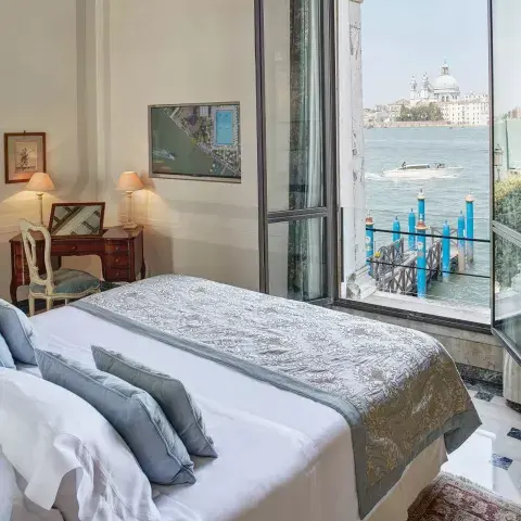 hotel_4.jpg