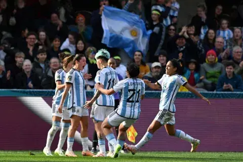 Mundial Fememino 2023: la Selección argentina empató con Sudáfrica y sueña con los octavos. Mundial Fememino 2023: la Selección argentina empató con Sudáfrica y sueña con los octavos.