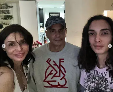 Drena De Niro, Carlos Rodríguez y Leandro, nieto de Robert De Niro. Drena De Niro, Carlos Rodríguez y Leandro, nieto de Robert De Niro.
