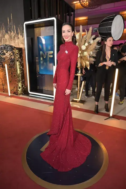 La escarapela que usó Nati Oreiro en los Martín Fierro 2023. La escarapela que usó Nati Oreiro en los Martín Fierro 2023.