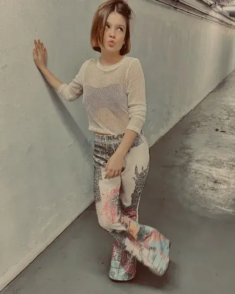Así fue el look metalizado de Muna Pauls. Así fue el look metalizado de Muna Pauls.