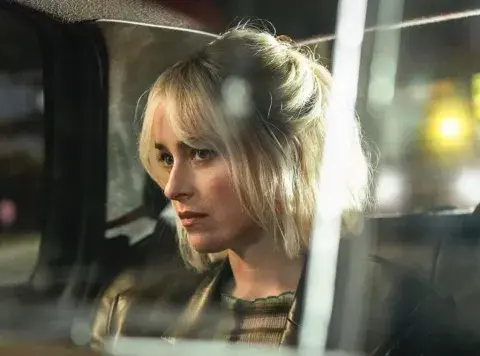 El nuevo look de Dakota Johnson. El nuevo look de Dakota Johnson.