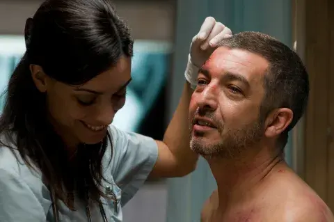 Ricardo Darín como Héctor Sosa. Ricardo Darín como Héctor Sosa.