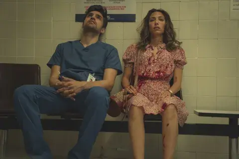 Sean Teale y Evin Ahmad, protagonistas de de ¿Quién es Erin Carter? Sean Teale y Evin Ahmad, protagonistas de de ¿Quién es Erin Carter?