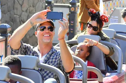 Falleció Bryan Randall, novio de Sandra Bullock, tras batallar contra la ELA. Falleció Bryan Randall, novio de Sandra Bullock, tras batallar contra la ELA.