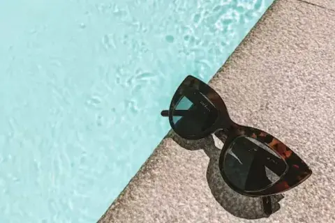 Altina Schinasi creó la montura de gafas Harlequin, más conocida como “ojos de gato”. Altina Schinasi creó la montura de gafas Harlequin, más conocida como “ojos de gato”.