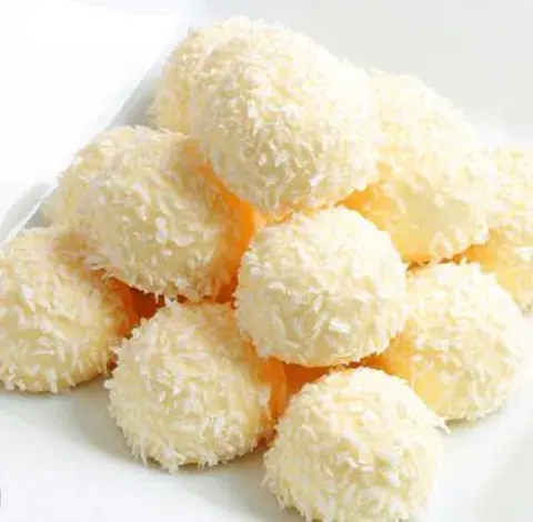 Hoy es el Día Nacional del Coco y para celebrarlo, te compartimos una receta que no falla: las trufas de coco y chocolate blanco. Hoy es el Día Nacional del Coco y para celebrarlo, te compartimos una receta que no falla: las trufas de coco y chocolate blanco.