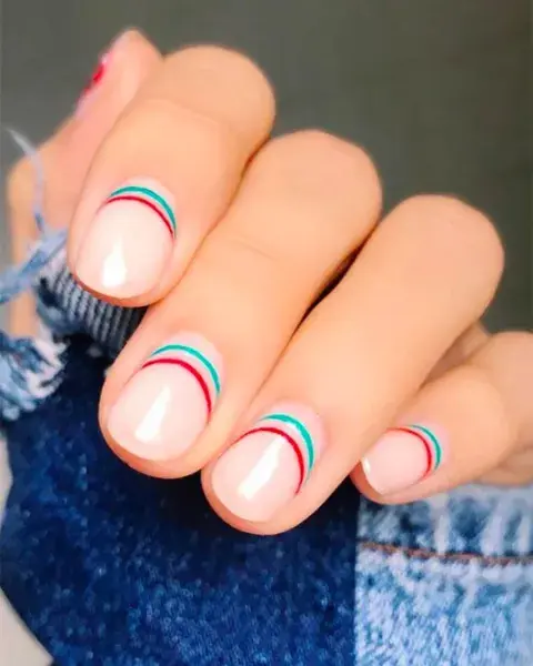 En el mismo mood que las primeras, acá juegan con una base más natural. ¡Queda hermoso! En el mismo mood que las primeras, acá juegan con una base más natural. ¡Queda hermoso!