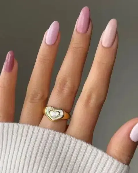 El barbiecore va a seguir pisando fuertísimo y vas a ver muchísimos tonos de rosa. El barbiecore va a seguir pisando fuertísimo y vas a ver muchísimos tonos de rosa.