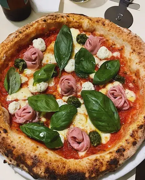 Ti amo pizzería fue elegida como una de las mejores pizzerías napoletanas del mundo. Ti amo pizzería fue elegida como una de las mejores pizzerías napoletanas del mundo.