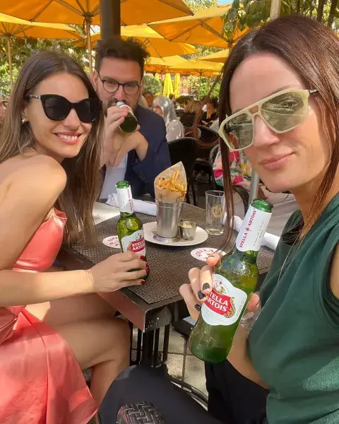 Pampita, Damián Betular y Paula Chaves. Pampita, Damián Betular y Paula Chaves.