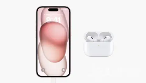 Los cuatro nuevos modelos de iPhone 15 tienen un conector USB-C, el mismo que se usa en Android desde hace años. Los cuatro nuevos modelos de iPhone 15 tienen un conector USB-C, el mismo que se usa en Android desde hace años.