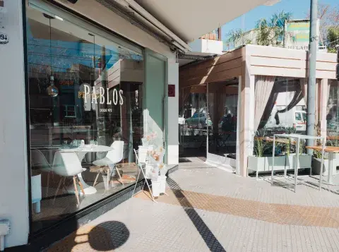 Pablos Restó & Pastelería está en Nueva York 4094 (Villa Devoto). Pablos Restó & Pastelería está en Nueva York 4094 (Villa Devoto).