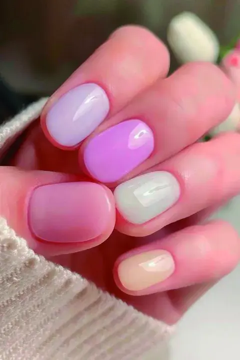 Uñas en tonos pastel, una de las tendencias que se vienen para 2024 Uñas en tonos pastel, una de las tendencias que se vienen para 2024