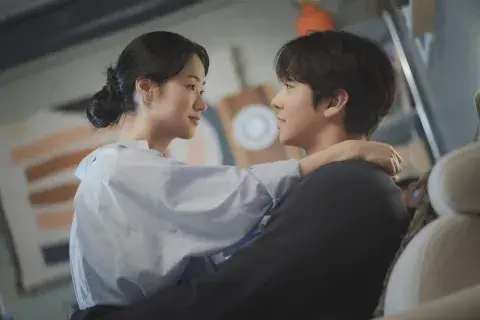 Jeon Yeo-been, Ahn Hyo-seop y Kang Hoon son los protagonistas. Jeon Yeo-been, Ahn Hyo-seop y Kang Hoon son los protagonistas.