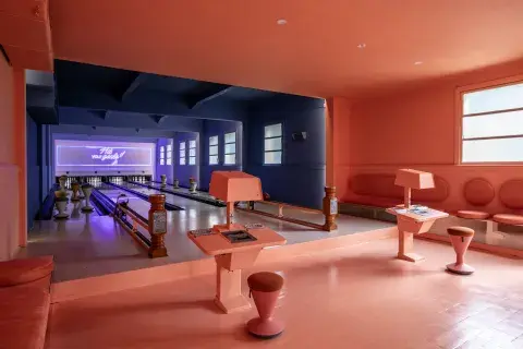 bowling.jpg bowling.jpg