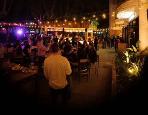 Club de la Birra festejará el 21 por la noche con un DJ Set en vivo y un 2x1 en todas sus tres versiones de gin tonic.