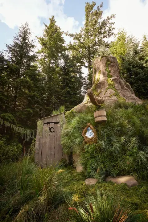 Las imágenes de la casa del pantano de Shrek para alquilar en Airbnb. Las imágenes de la casa del pantano de Shrek para alquilar en Airbnb.