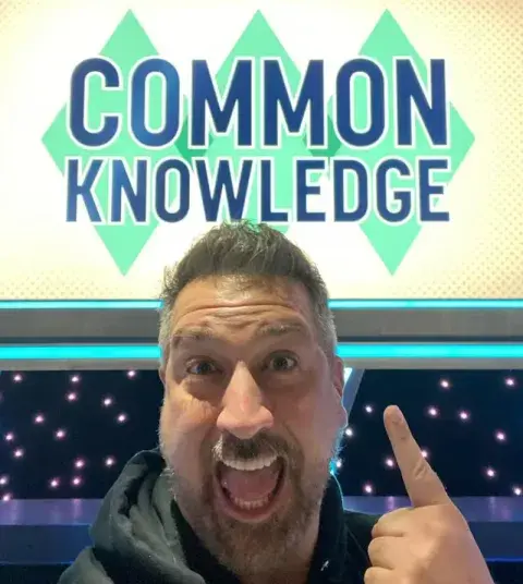Joey Fatone es conductor de programas de juegos Joey Fatone es conductor de programas de juegos