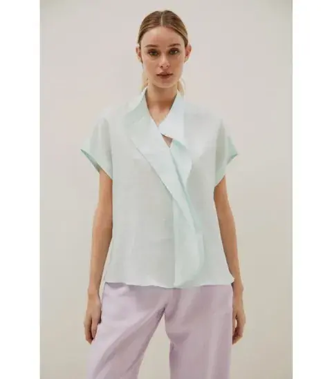 Camisa (Vitamina, $79.000) Camisa (Vitamina, $79.000)