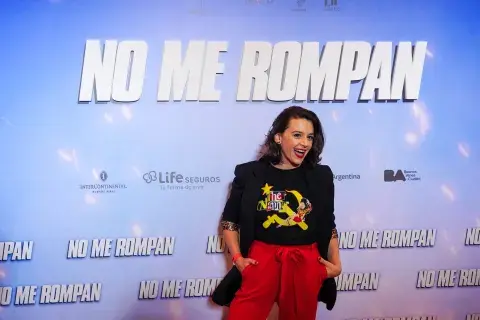 Laura Azcurra. Laura Azcurra.