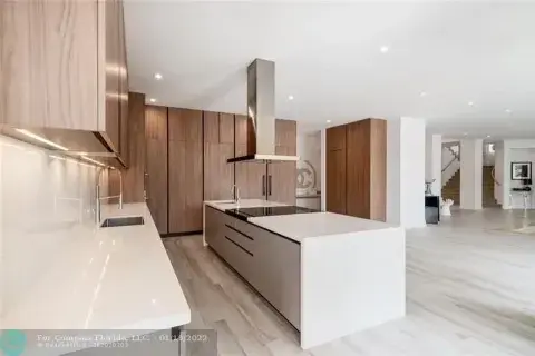 La cocina estilo italiano del nuevo hogar de Lionel Messi. La cocina estilo italiano del nuevo hogar de Lionel Messi.