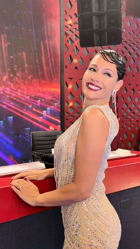 El look años 20 de Pampita en Bailando 2023. El look años 20 de Pampita en Bailando 2023.
