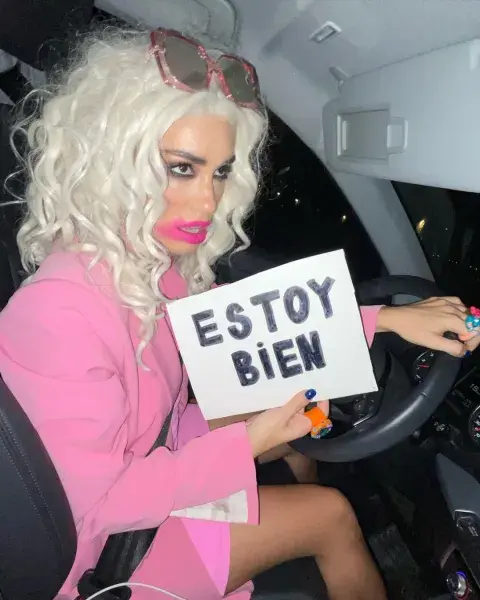 Lali. Lali.