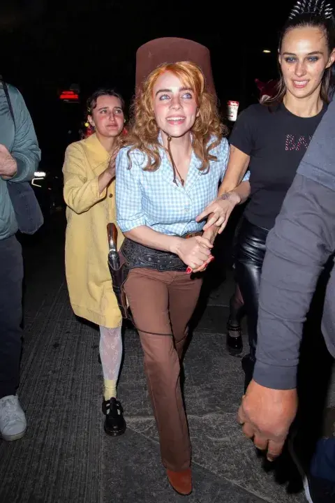 Billie Eilish como vaquera. Billie Eilish como vaquera.