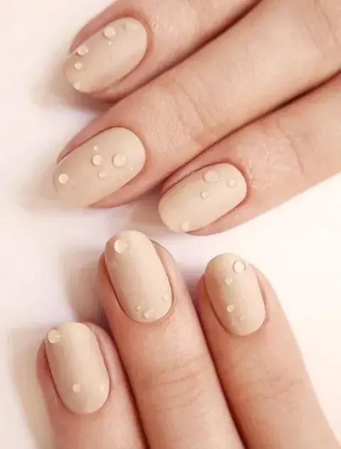 Uñas efecto wet o mojado en colores pasteles. Uñas efecto wet o mojado en colores pasteles.
