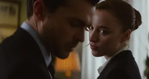 Después de Oppenheimer, Alden Ehrenreich sigue sumando grandes papeles durante 2023. Después de Oppenheimer, Alden Ehrenreich sigue sumando grandes papeles durante 2023.