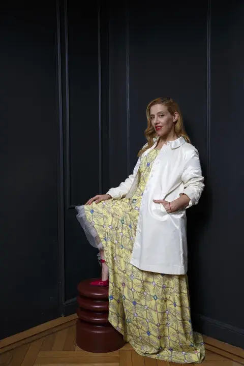TAPADO (LAS PEPAS, $145.900), TOP Y FALDA (ROCÍO RIVERO, $250.900 y $300.000), ZAPATOS (LA JOLLA, $75.950). TAPADO (LAS PEPAS, $145.900), TOP Y FALDA (ROCÍO RIVERO, $250.900 y $300.000), ZAPATOS (LA JOLLA, $75.950).