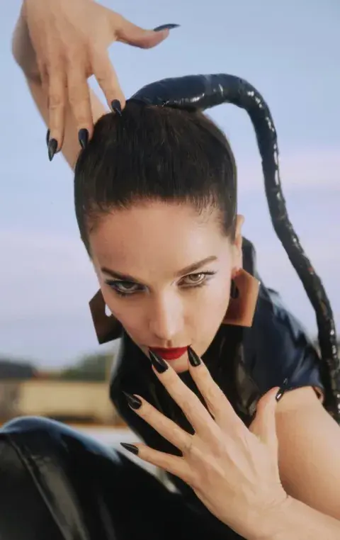 El look total black de Natalia Oreiro en La Voz Uruguay. El look total black de Natalia Oreiro en La Voz Uruguay.