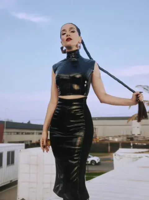 El look total black de Natalia Oreiro en La Voz Uruguay. El look total black de Natalia Oreiro en La Voz Uruguay.