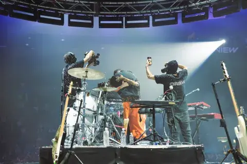 Usted Señalemelo cerró su año consagratorio con un impresionante show en el Luna Park.