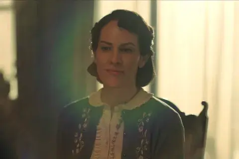 La nueva serie éxito de Netflix está basada en un famoso cuenta de Edgar Allan Poe. La nueva serie éxito de Netflix está basada en un famoso cuenta de Edgar Allan Poe.