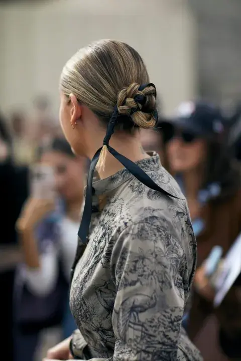 Chignon desarmado con cinta Chignon desarmado con cinta