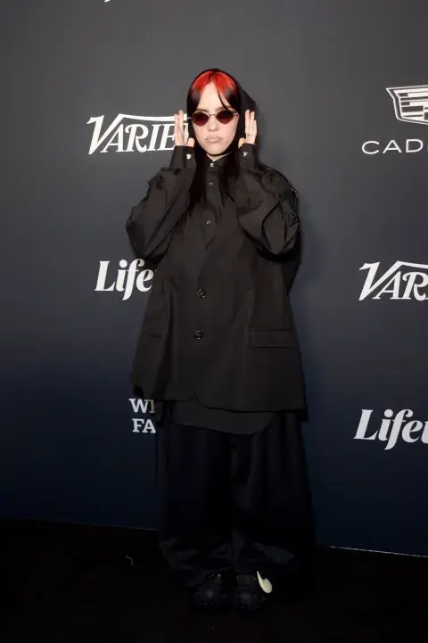 Billie Eilish, una de las homenajedas en la gala Variety Power of Women Billie Eilish, una de las homenajedas en la gala Variety Power of Women