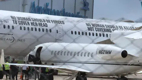 Taylor Swift en Argentina: el curioso mensaje de su avión. Taylor Swift en Argentina: el curioso mensaje de su avión.
