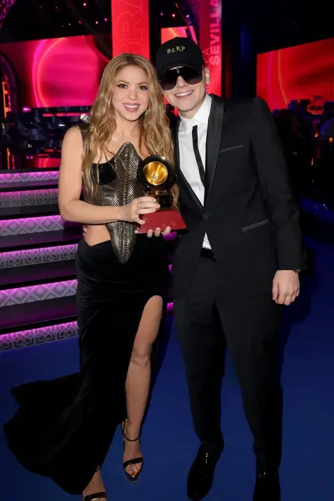 Shakira y Bizarrap en los Latin Grammy 2023. Shakira y Bizarrap en los Latin Grammy 2023.