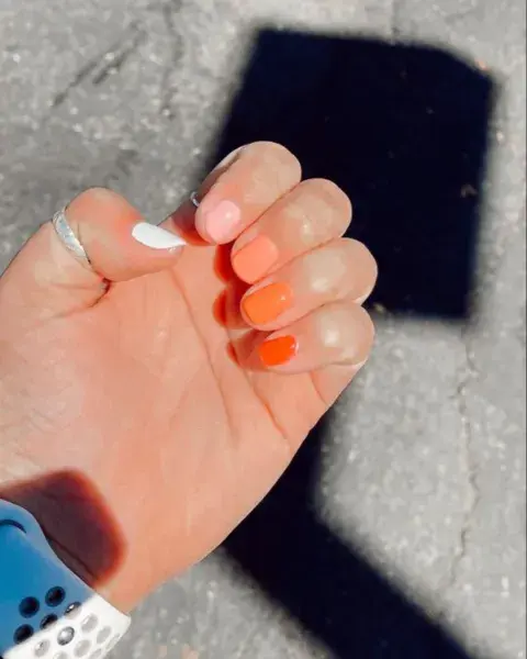 En diferentes tonos, el color del año también funciona muy bien para este diseño 'en degradé'. En diferentes tonos, el color del año también funciona muy bien para este diseño 'en degradé'.