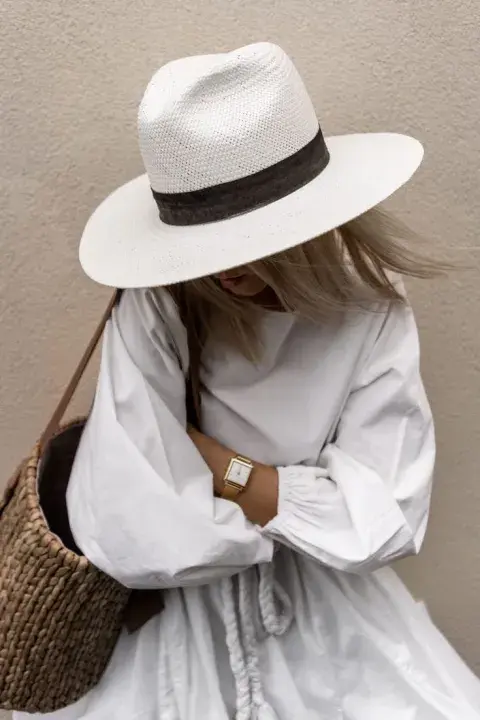 Sombrero modelo australiano.