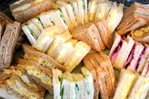 Sándwiches de miga: ¿cuántos se calcula por persona?