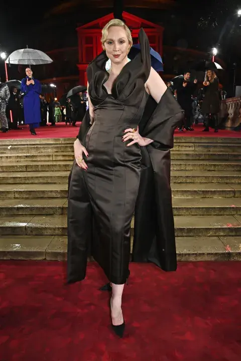 Gwendoline Christie en la alfombra roja de los Fashion Awards 2023. Gwendoline Christie en la alfombra roja de los Fashion Awards 2023.