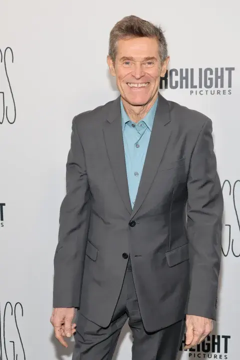 Willem Dafoe en la premiere de Pobres Criaturas. Willem Dafoe en la premiere de Pobres Criaturas.