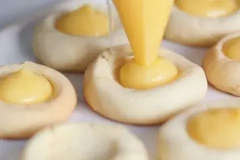Pepas de limón: una receta irresistible y fácil que lleva solo 10 minutos de horno. Pepas de limón: una receta irresistible y fácil que lleva solo 10 minutos de horno.
