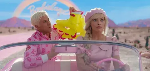 Barbie puede cambiar a Ken por un Oscar. Barbie puede cambiar a Ken por un Oscar.