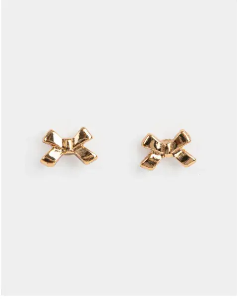 Aros dorados con forma de moño, Todo moda $2.500 Aros dorados con forma de moño, Todo moda $2.500