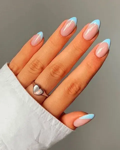 El detalle de la francesita en colores es genial y en azul es un fuego. El detalle de la francesita en colores es genial y en azul es un fuego.