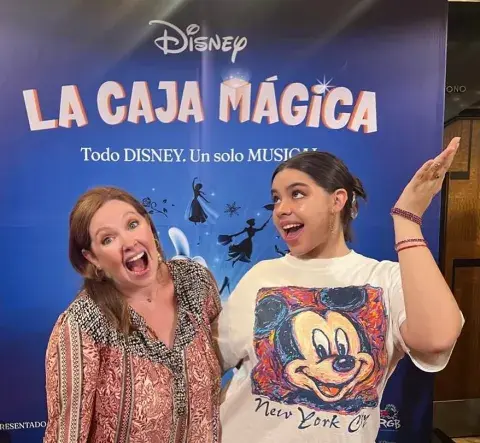 Andrea del Boca y su hija en la premiere de La Caja Mágica. Andrea del Boca y su hija en la premiere de La Caja Mágica.